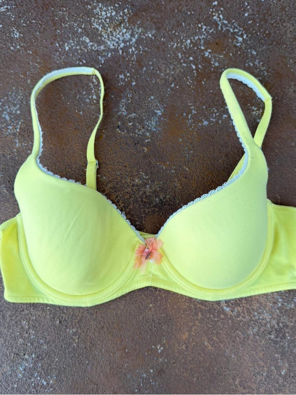 Victoria’s Secret yellow lightly lined demi bra as 36B #lingerie
